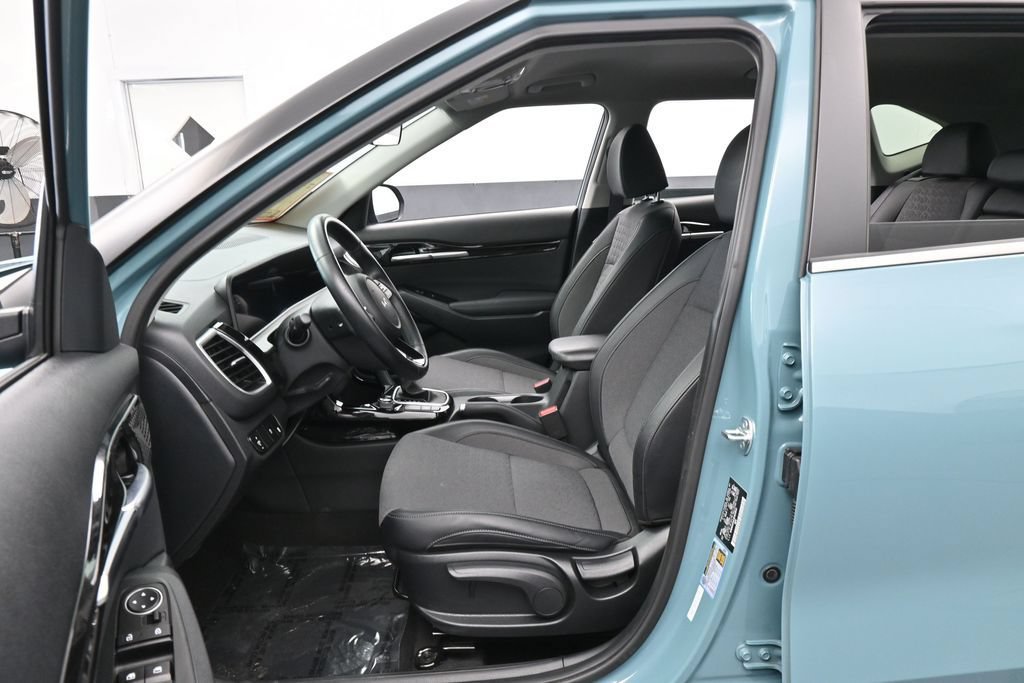 Used 2024 Kia Seltos S FWD image 11
