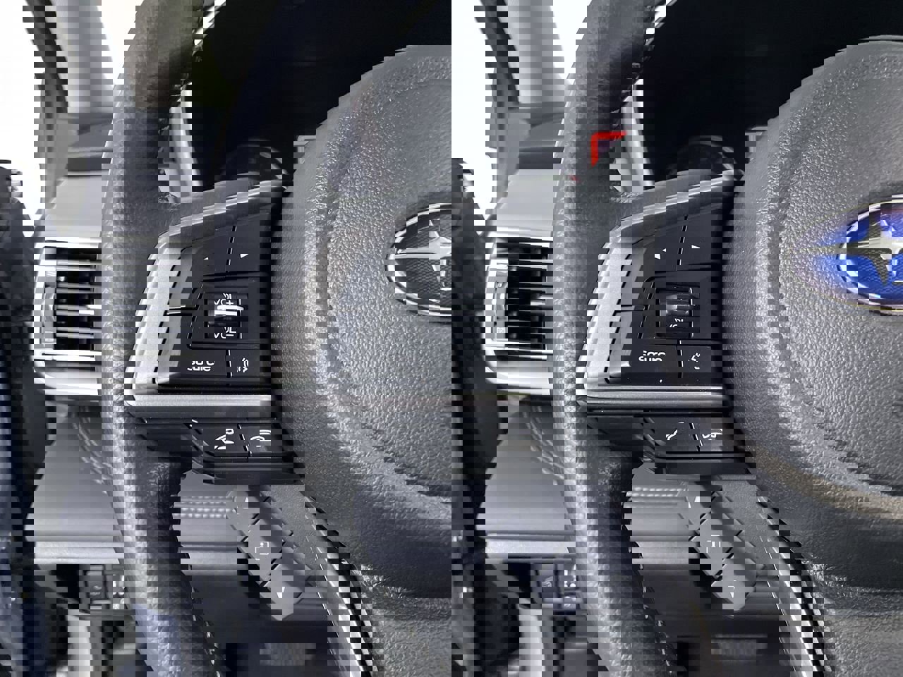 Used 2020 Subaru Outback Limited image 26