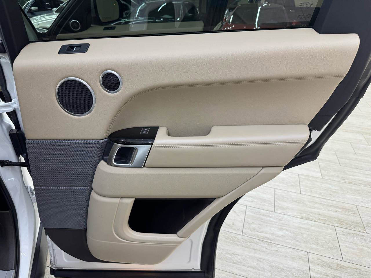 Used 2017 Land Rover Range Rover Sport HSE AWD/4WD image 36