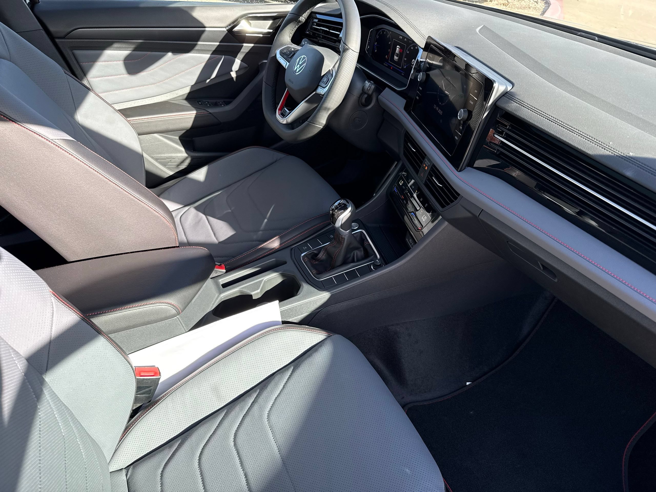 New 2026 Volkswagen Jetta GLI Autobahn FWD image 25