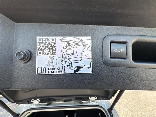 Used 2024 Toyota Highlander XLE image 13