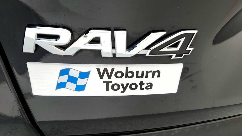 Used 2021 Toyota RAV4 LE w/ Carpet Mat Package (TMS) AWD/4WD image 13