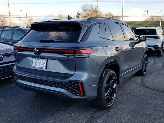 New 2026 Volkswagen Tiguan SE R-Line AWD/4WD image 3