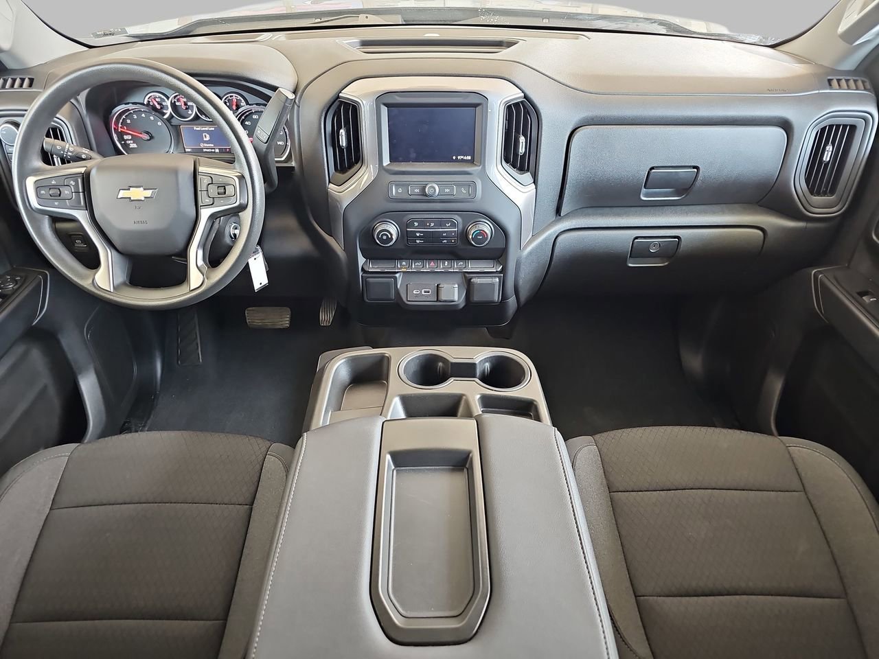 Used 2022 Chevrolet Silverado 1500 Custom w/ Safety Confidence Package AWD/4WD image 11