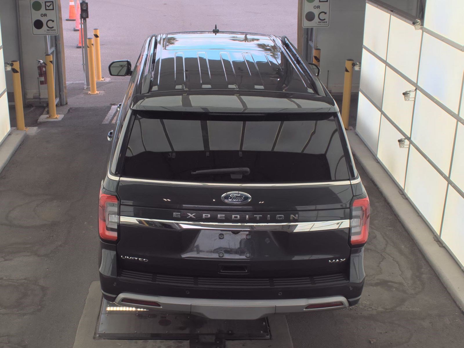 Used 2024 Ford Expedition Max Limited RWD image 7