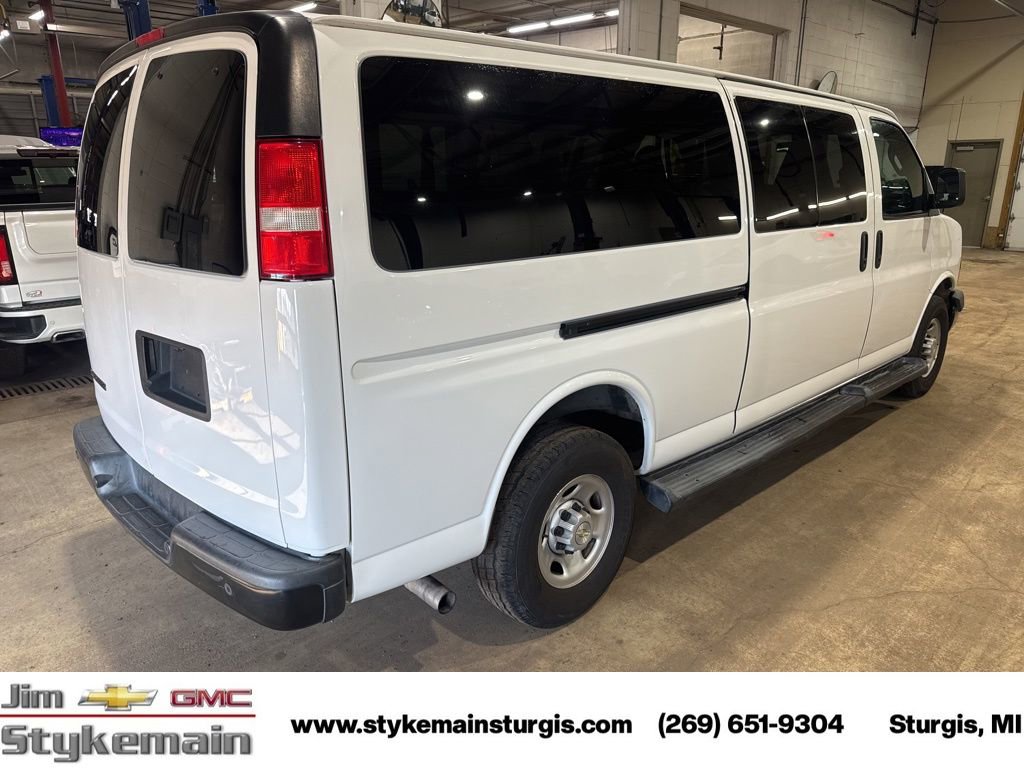 Used 2022 Chevrolet Express 3500 LS image 9