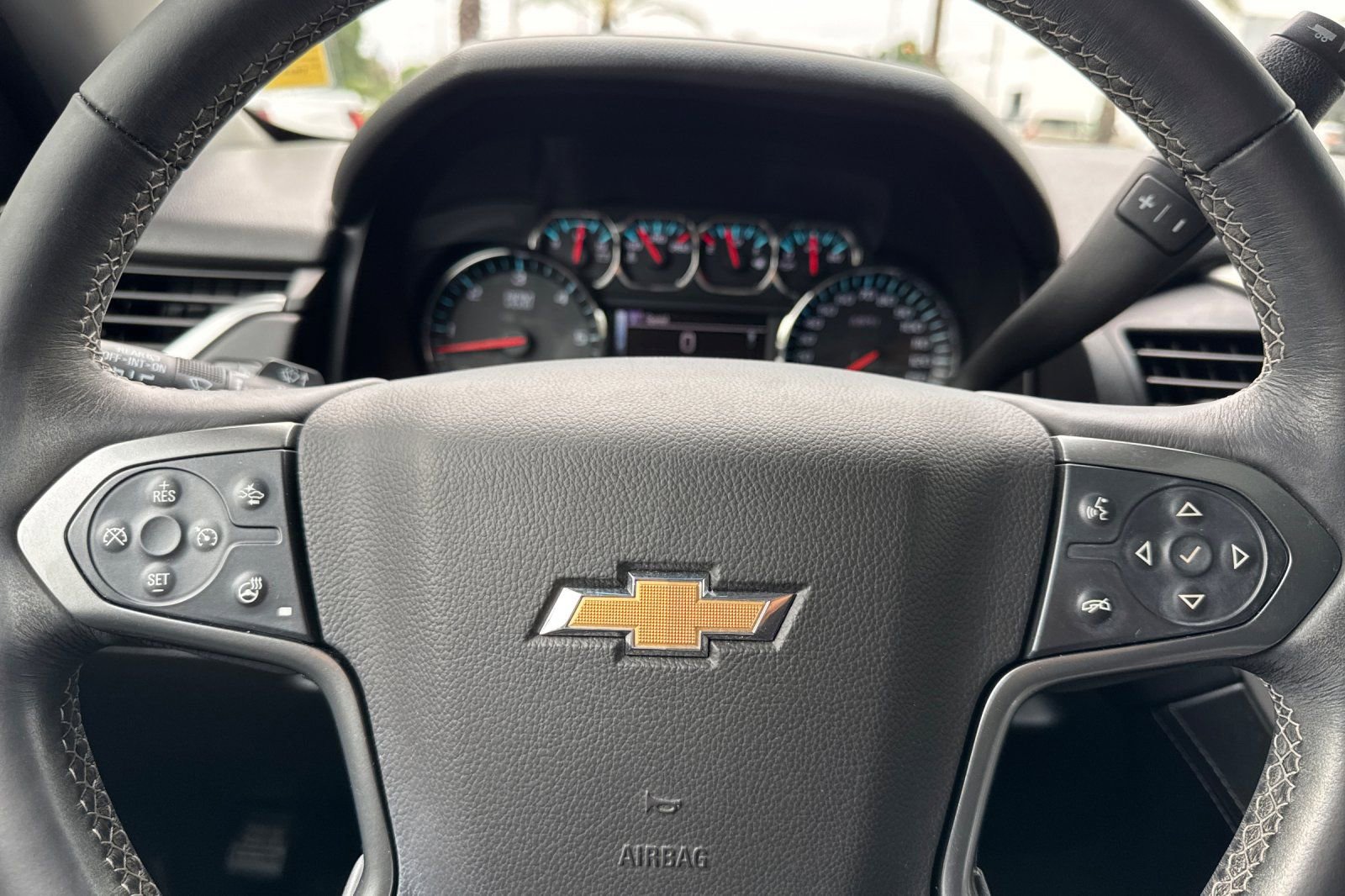 Used 2015 Chevrolet Suburban LTZ image 29