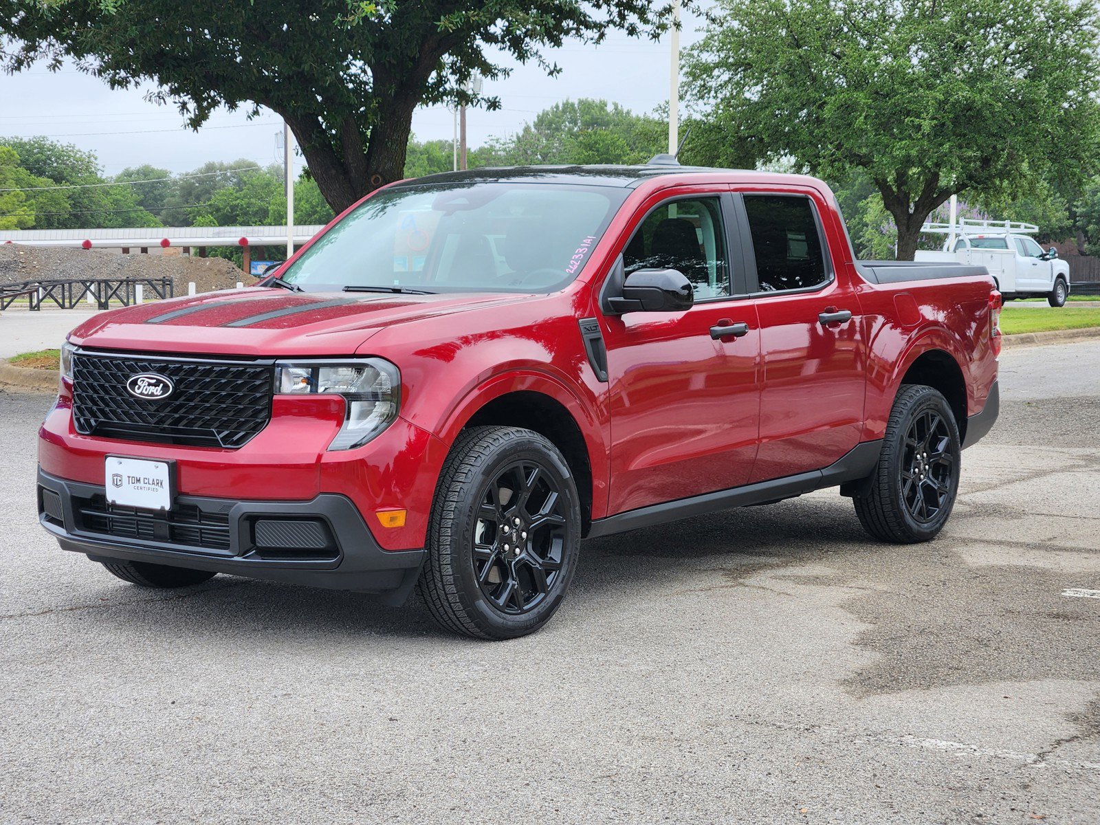Used 2025 Ford Maverick XLT w/ XLT Luxury Package AWD/4WD image 2