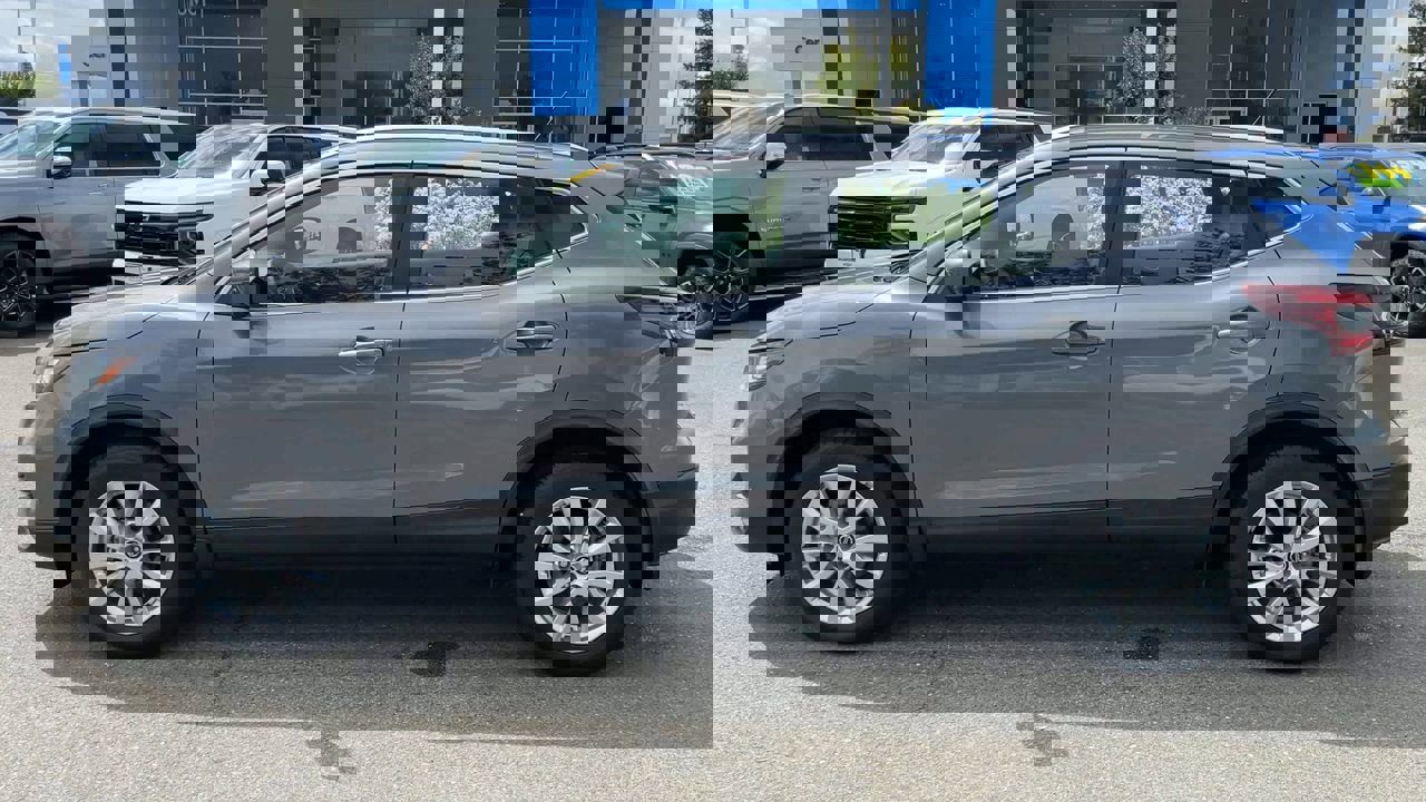 Used 2022 Nissan Rogue Sport SV w/ Technology Package AWD/4WD image 4