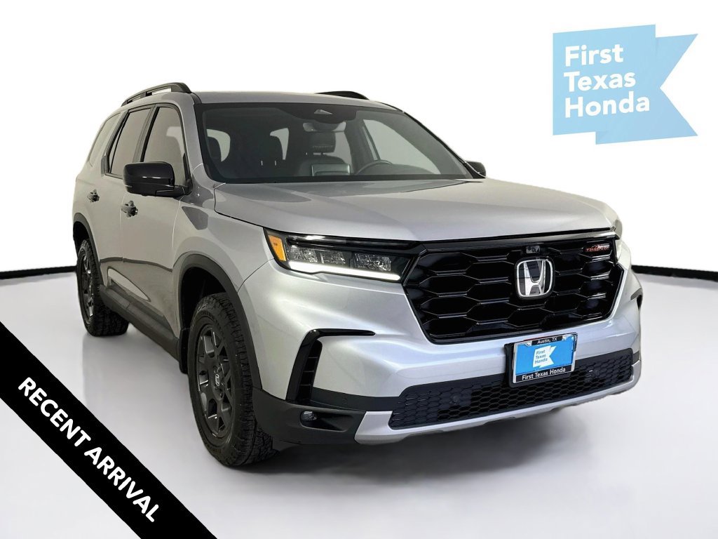 Used 2024 Honda Pilot TrailSport image 1