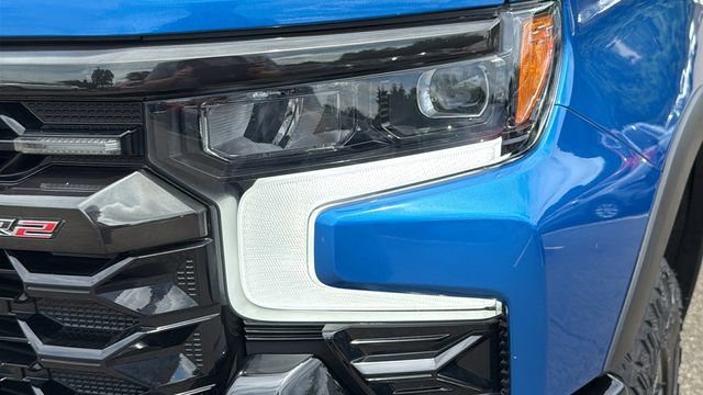 Used 2022 Chevrolet Silverado 1500 ZR2 w/ Technology Package AWD/4WD image 7