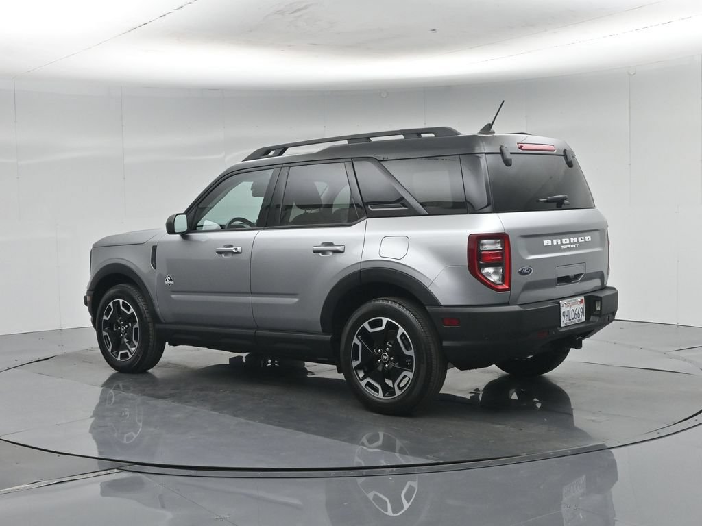 Certified 2023 Ford Bronco Sport Outer Banks w/ Tech Package AWD/4WD image 7
