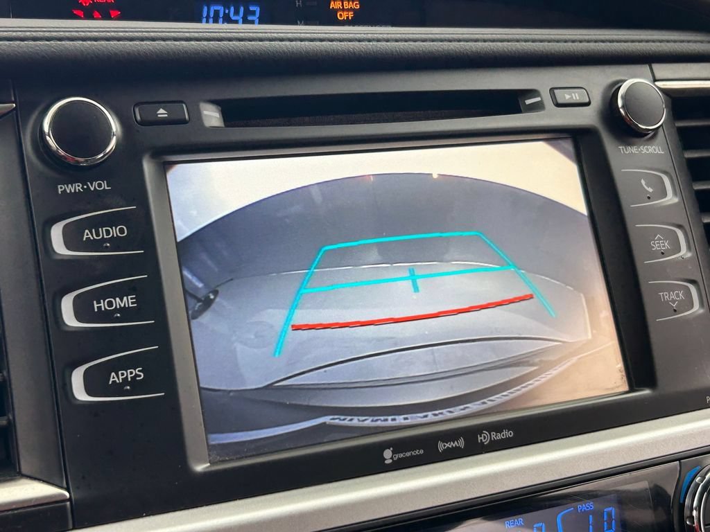Used 2019 Toyota Highlander Plus FWD image 36