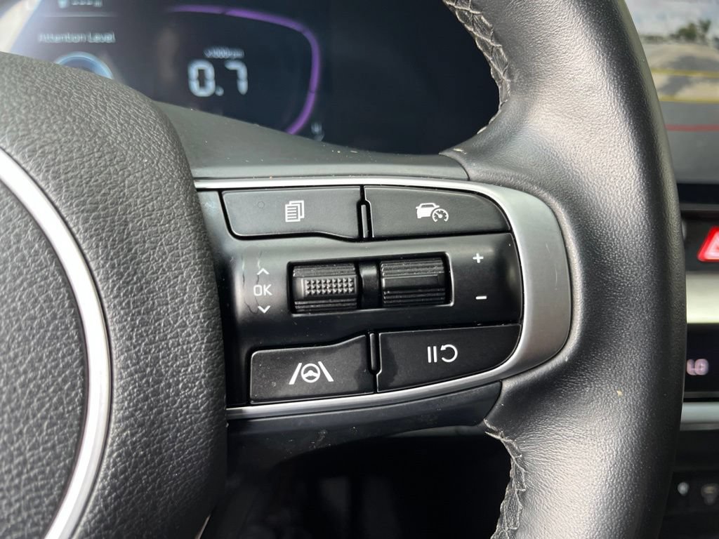 Used 2025 Kia Sportage EX FWD image 25