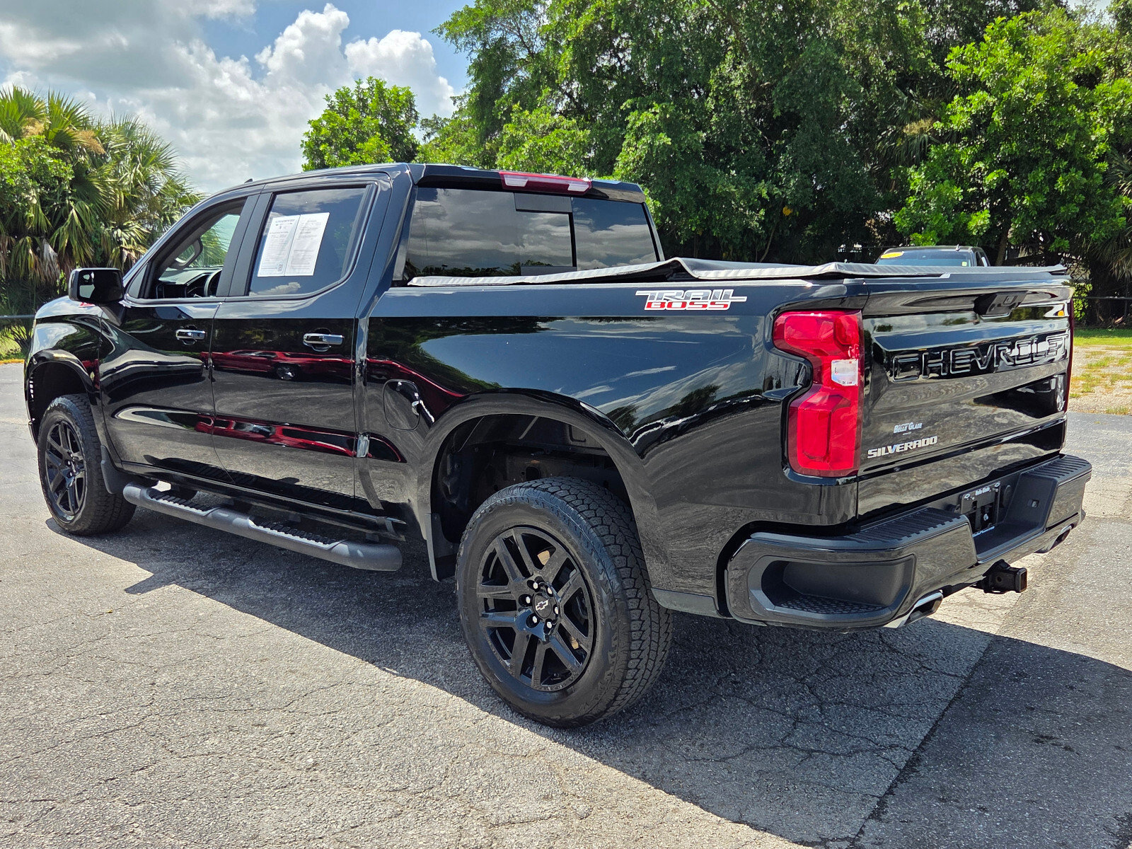 Certified 2025 Chevrolet Silverado 1500 LT Trail Boss w/ Convenience Package II AWD/4WD image 3