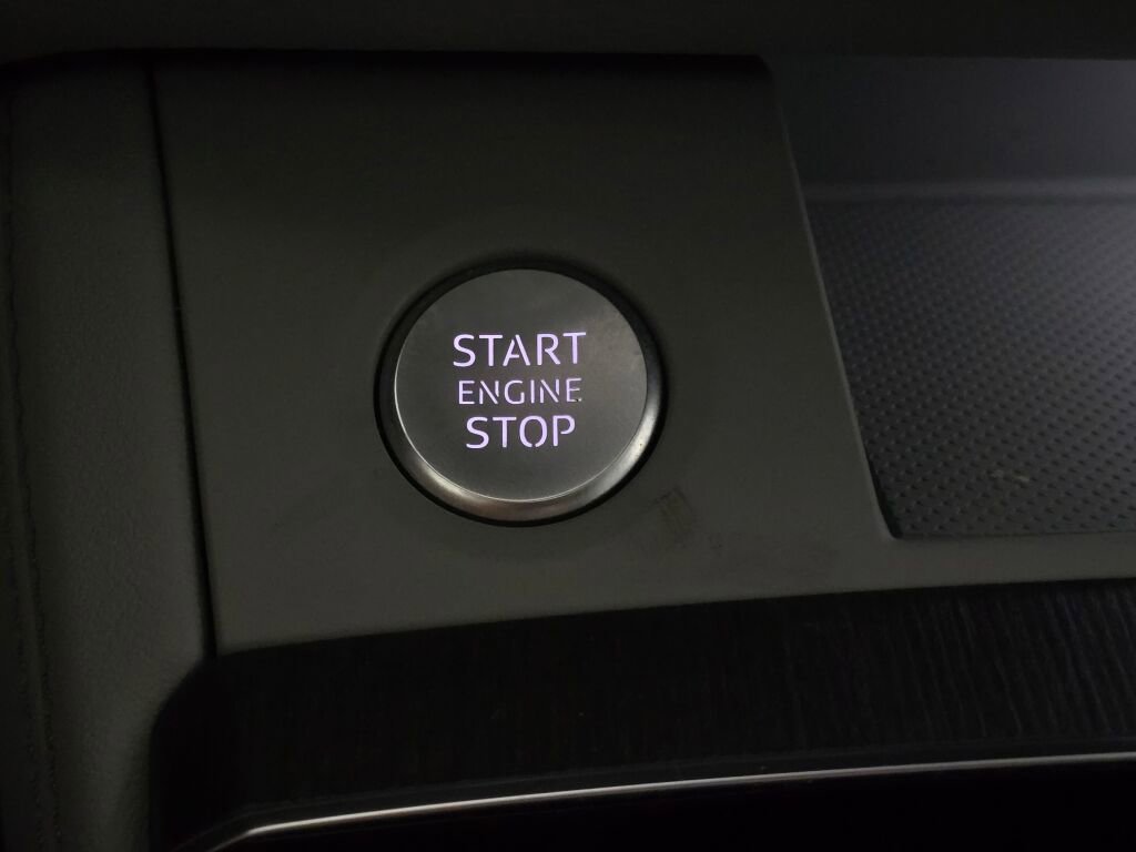 Certified 2025 Audi Q5 2.0T Premium Plus image 42