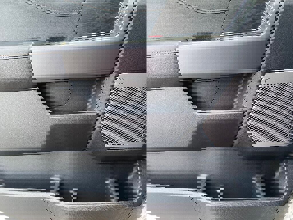 New 2025 Ford F150 Lariat w/ Equipment Group 502A High image 10