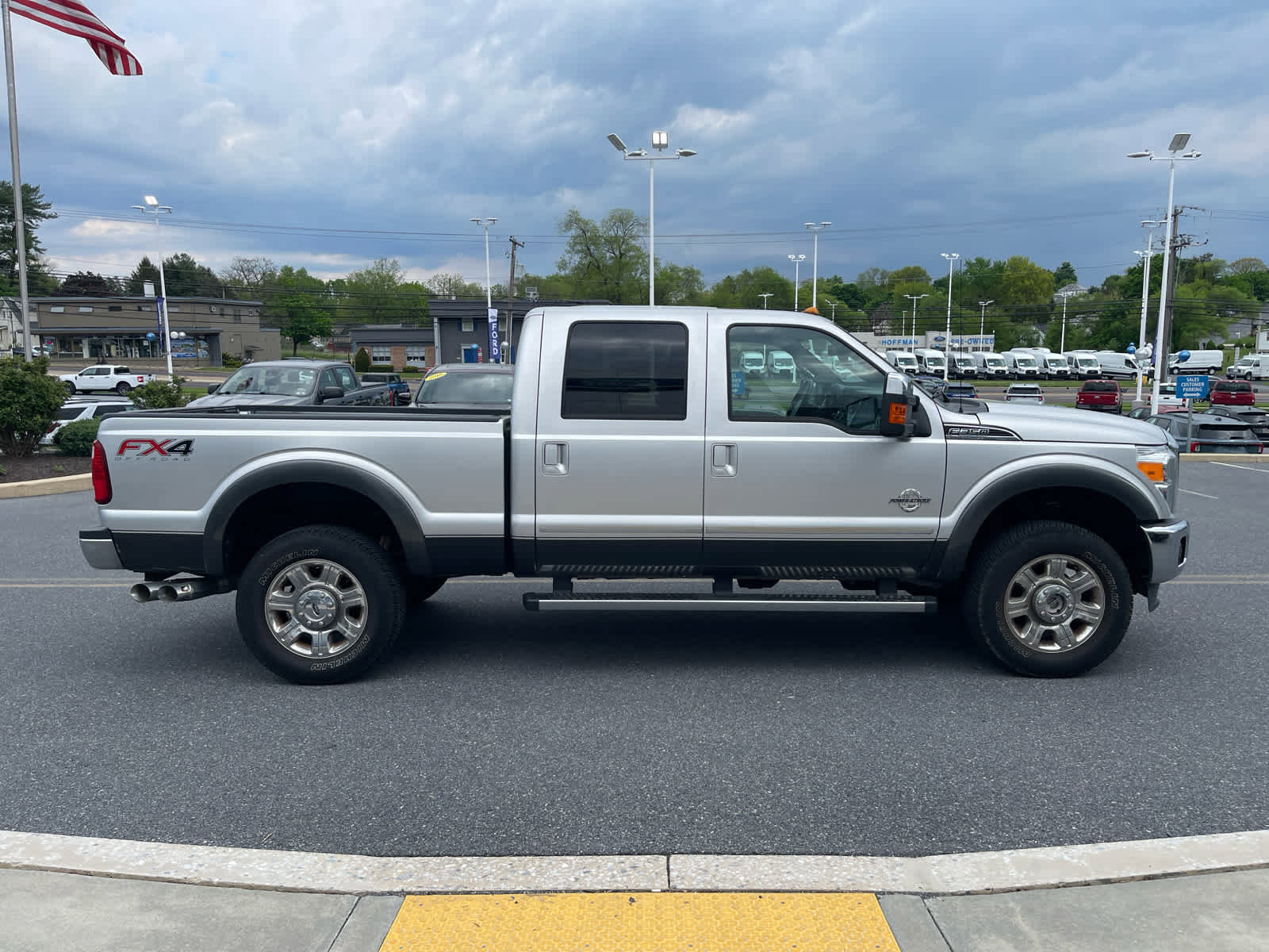 Used 2016 Ford F350 Lariat w/ Lariat Ultimate Package AWD/4WD image 7