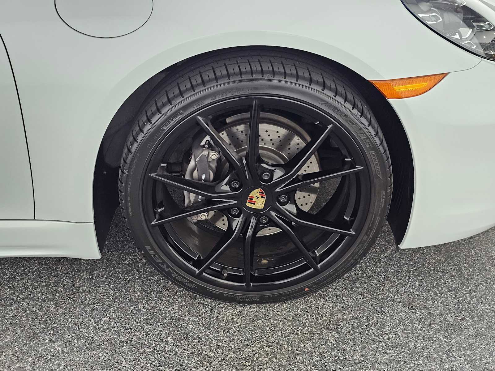 Used 2022 Porsche 718 Cayman w/ Premium Package image 9