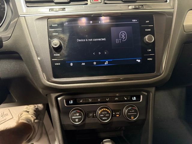 Used 2021 Volkswagen Tiguan SE image 13