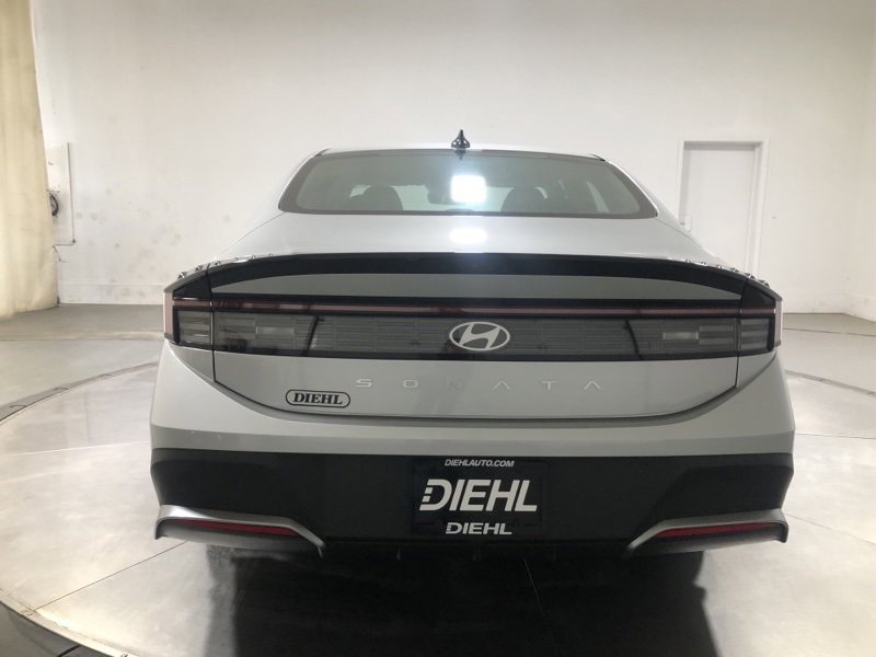 Used 2025 Hyundai Sonata SE image 6