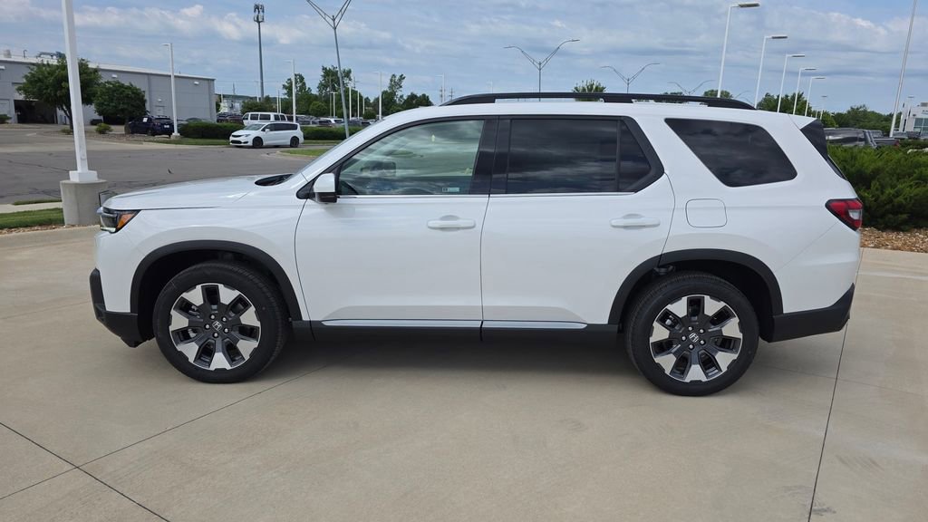 New 2026 Honda Pilot Elite image 2
