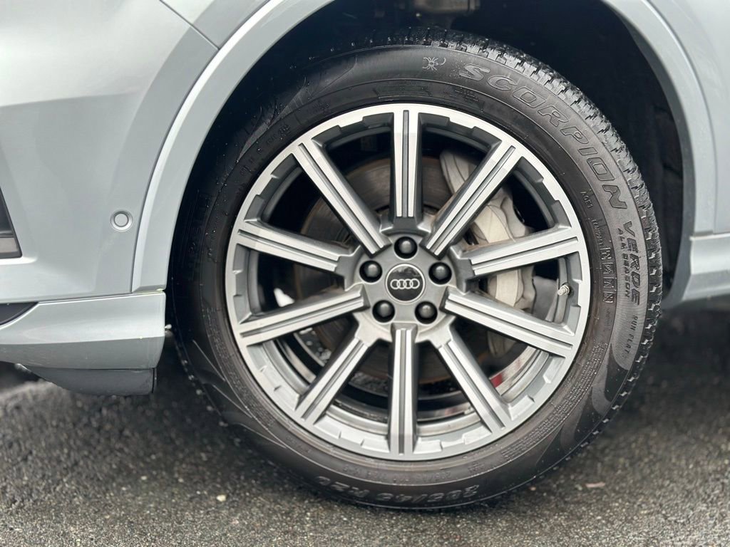 Used 2023 Audi Q7 2.0T Premium Plus w/ Premium Plus Package image 2