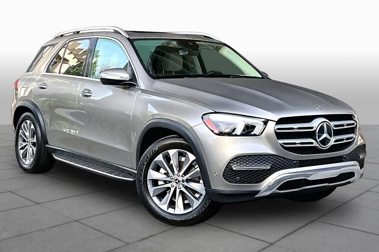 Used 2023 Mercedes-Benz GLE 350 4MATIC w/ Premium Package image 3