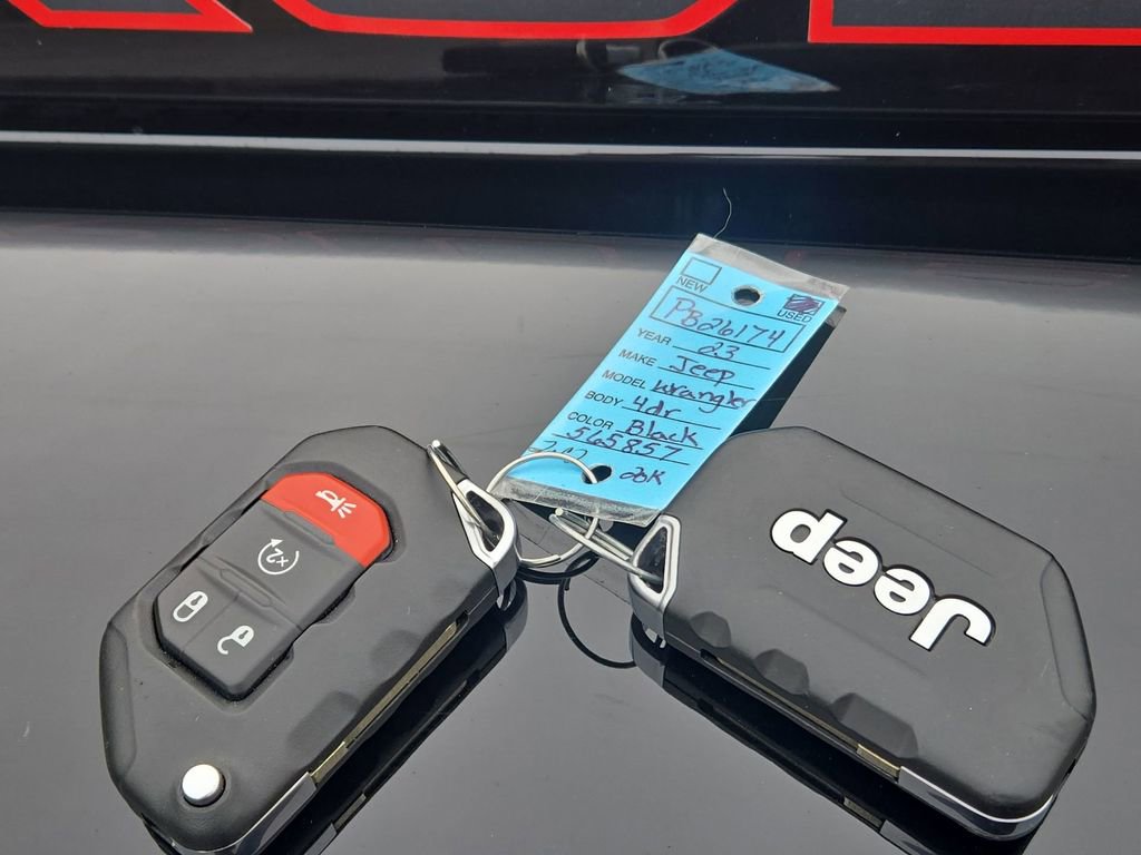 Used 2023 Jeep Wrangler Unlimited Rubicon w/ Cold Weather Group image 37