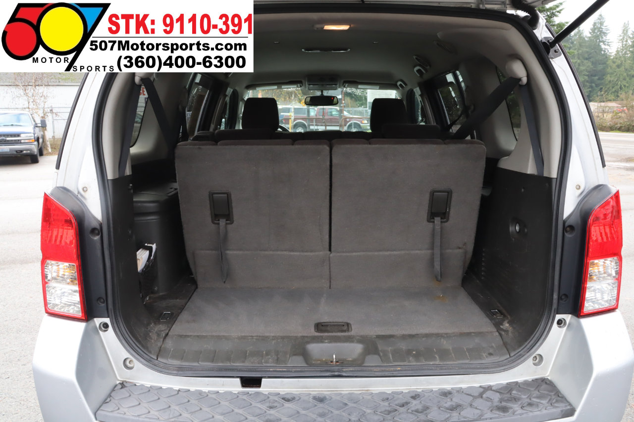 Used 2011 Nissan Pathfinder SV image 15