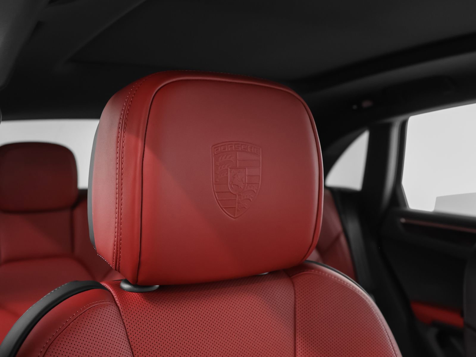 New 2026 Porsche Macan image 22