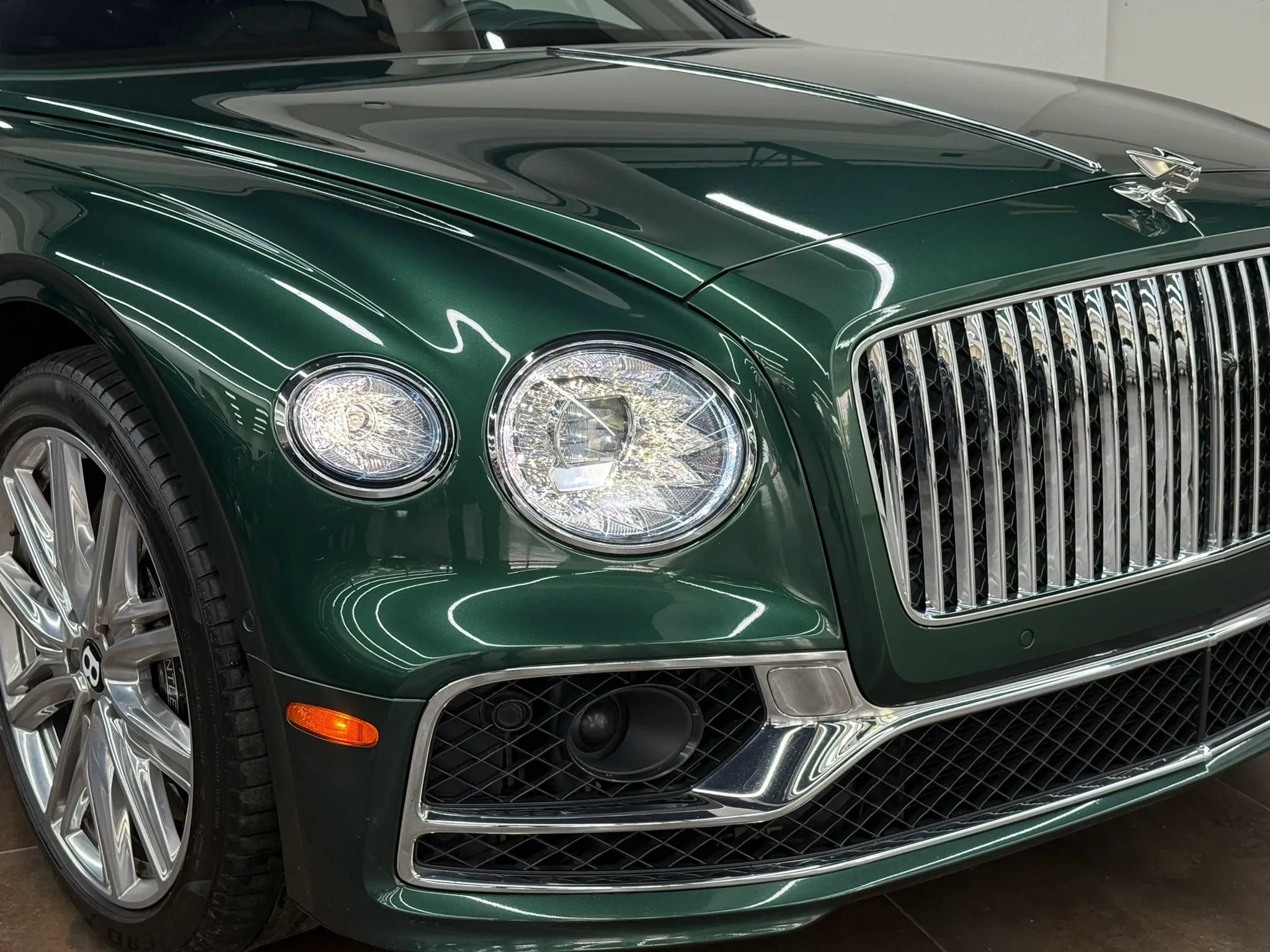 Used 2022 Bentley Flying Spur V8 AWD/4WD image 30
