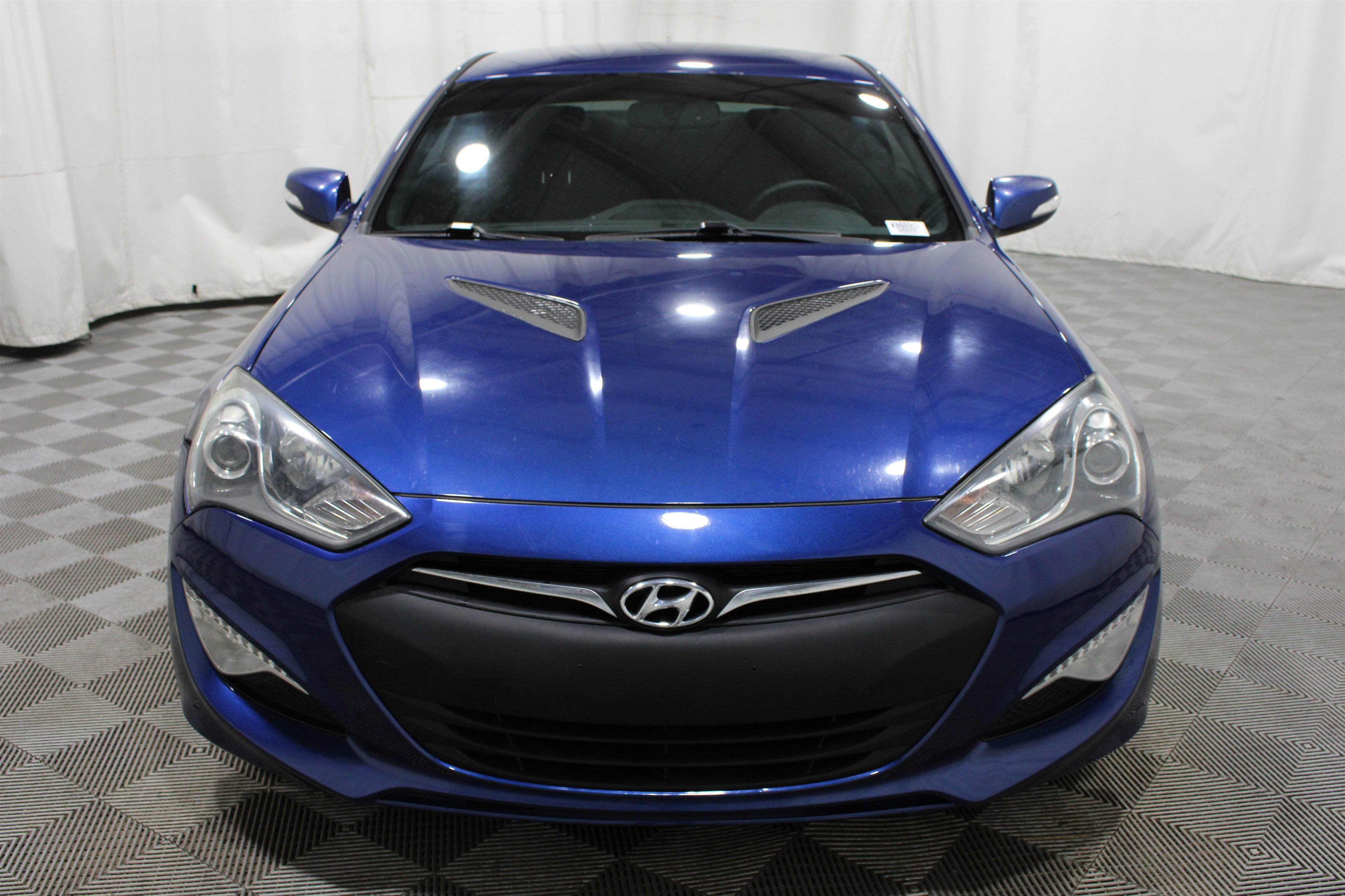 Used 2015 Hyundai Genesis 3.8 RWD image 32