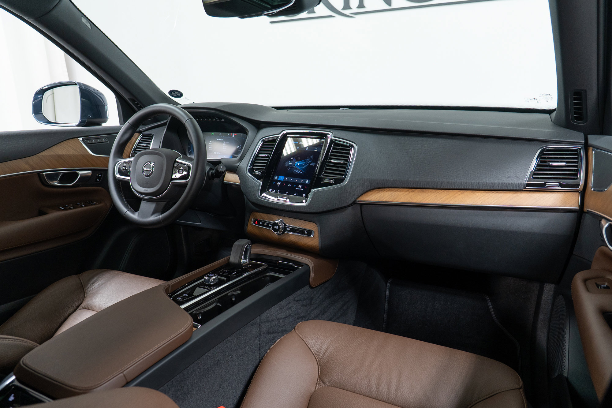 Certified 2024 Volvo XC90 B6 Plus w/ Protection Package Premier image 14