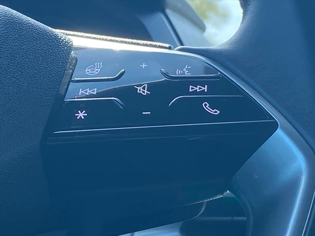 Used 2022 Audi Q4 e-tron Prestige image 8