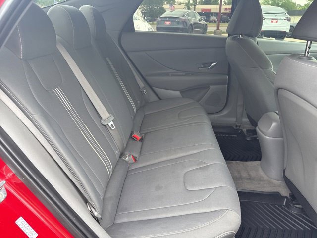 Used 2023 Hyundai Elantra SEL w/ Cargo Package FWD image 16