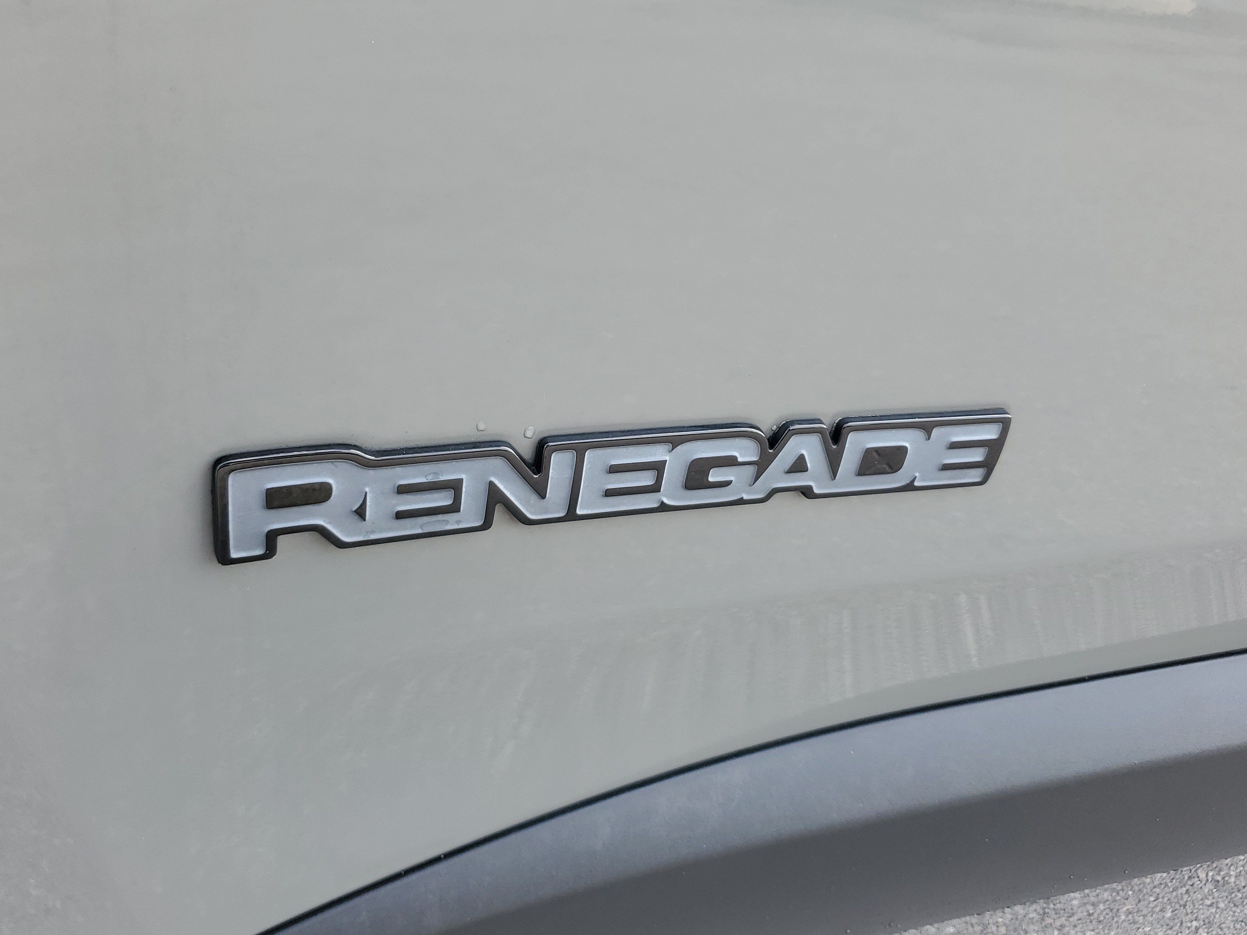 Used 2022 Jeep Renegade Altitude w/ Convenience Group AWD/4WD image 29