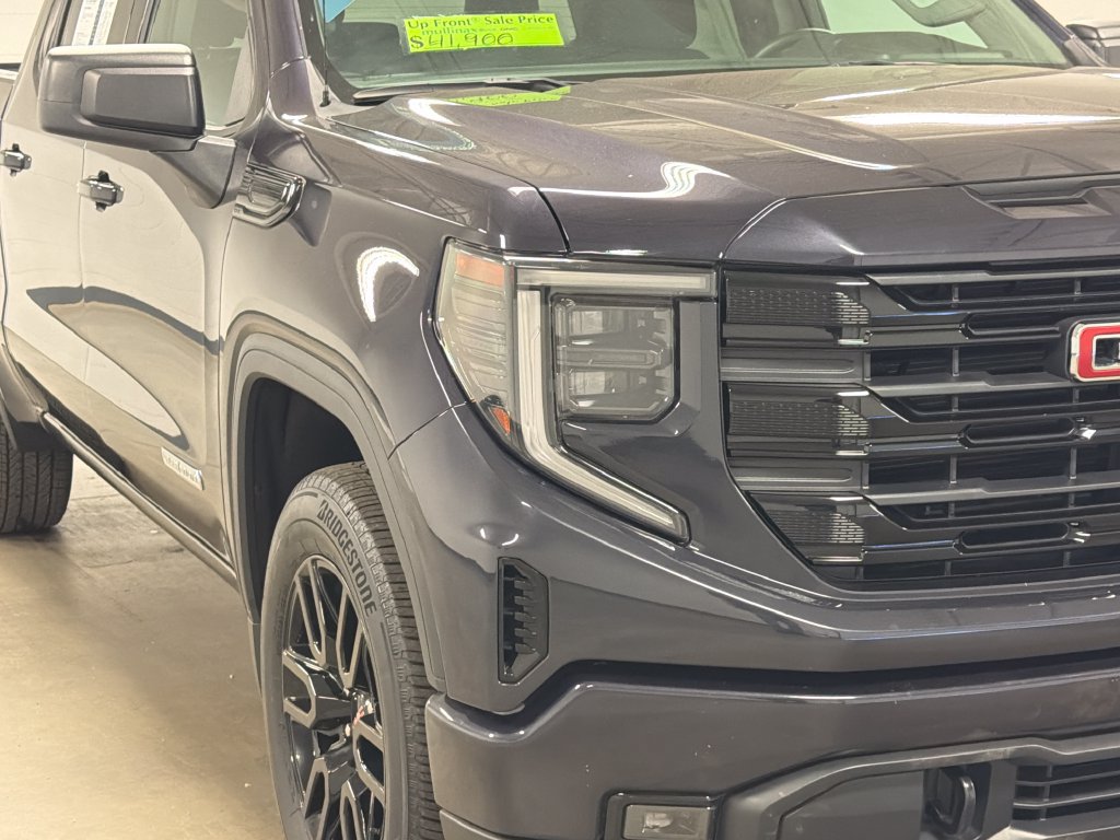 Used 2024 GMC Sierra 1500 Elevation AWD/4WD image 4