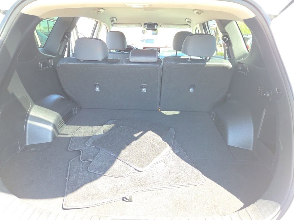 Used 2022 Hyundai Santa Fe SE AWD/4WD image 25