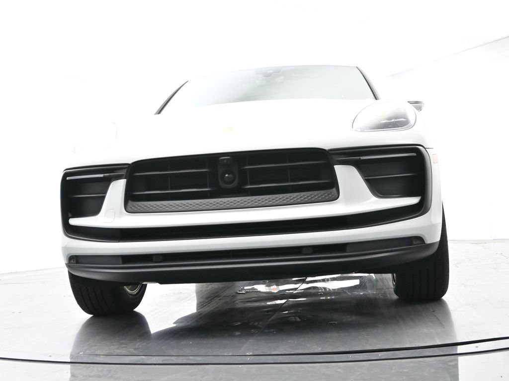 Certified 2023 Porsche Macan AWD/4WD image 55