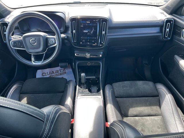 Used 2021 Volvo XC40 P8 Recharge w/ Advanced Package image 14