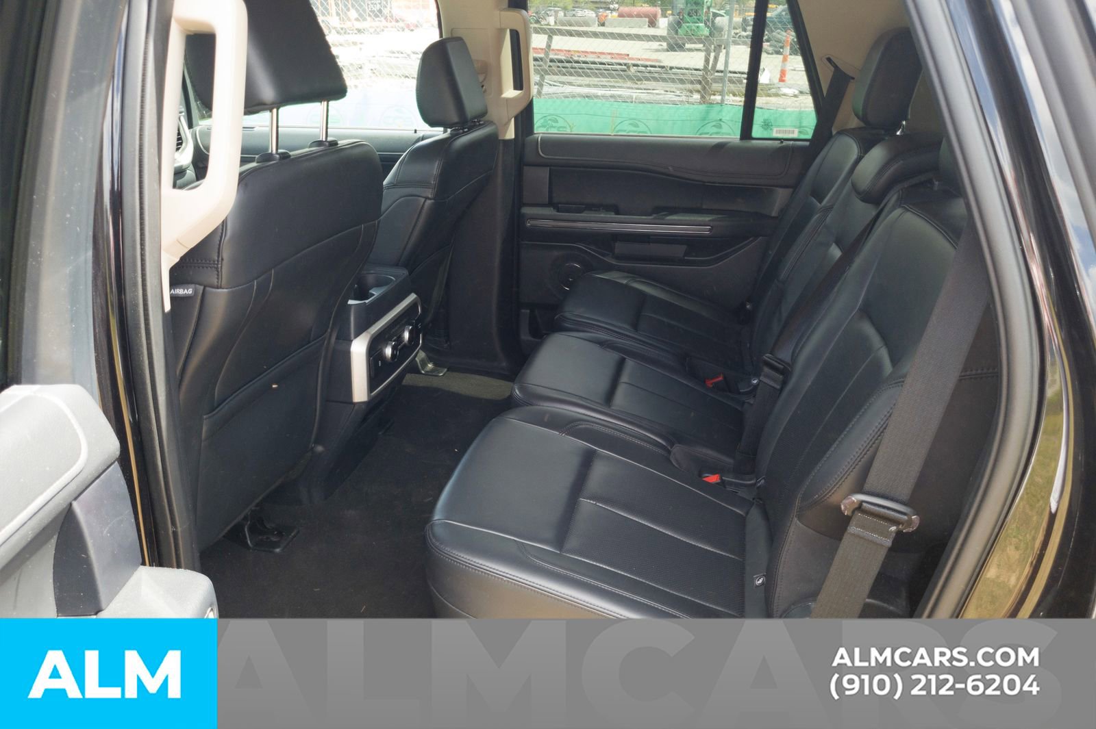 Used 2024 Ford Expedition XLT AWD/4WD image 18
