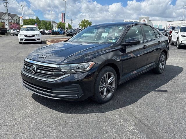 Certified 2023 Volkswagen Jetta SE FWD image 3