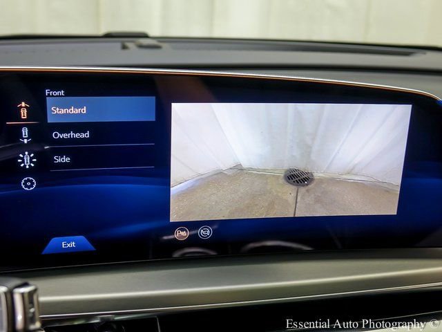 New 2025 Cadillac Lyriq Sport w/ LPO, Floor Liner Package AWD/4WD image 15