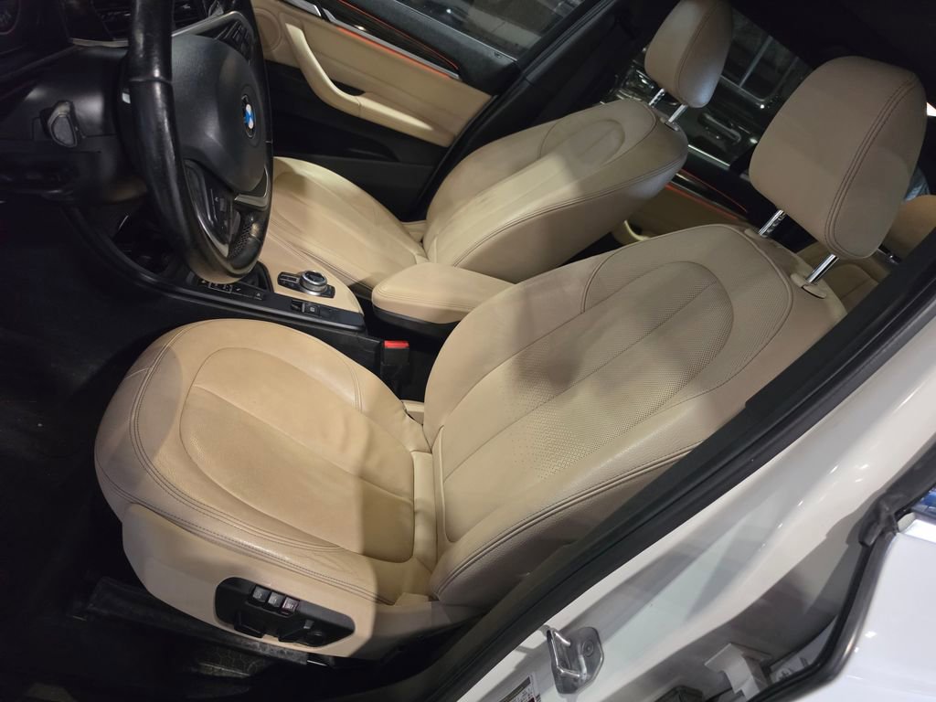 Used 2017 BMW X1 xDrive28i AWD/4WD image 6