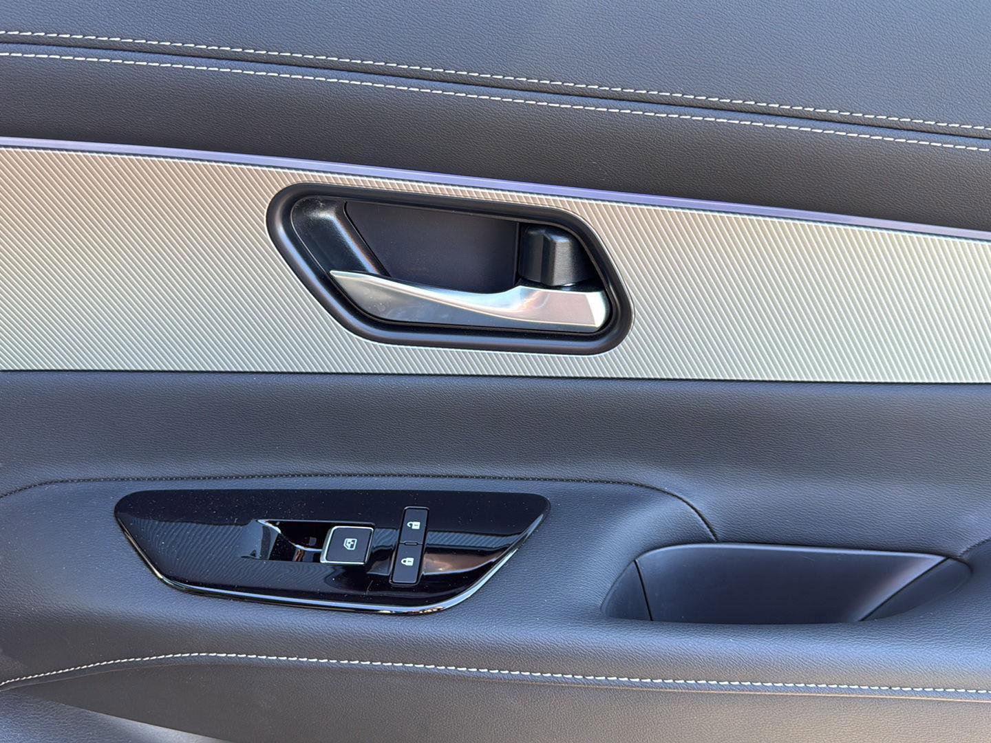 Used 2025 Nissan Murano SL image 28