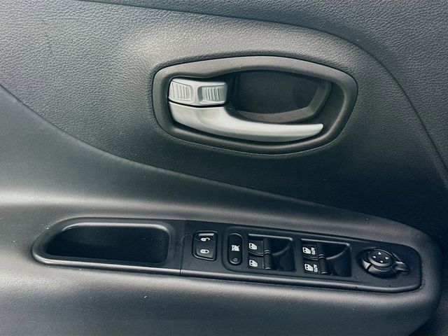 Used 2019 Jeep Renegade Limited w/ Quick Order Package 22P image 17