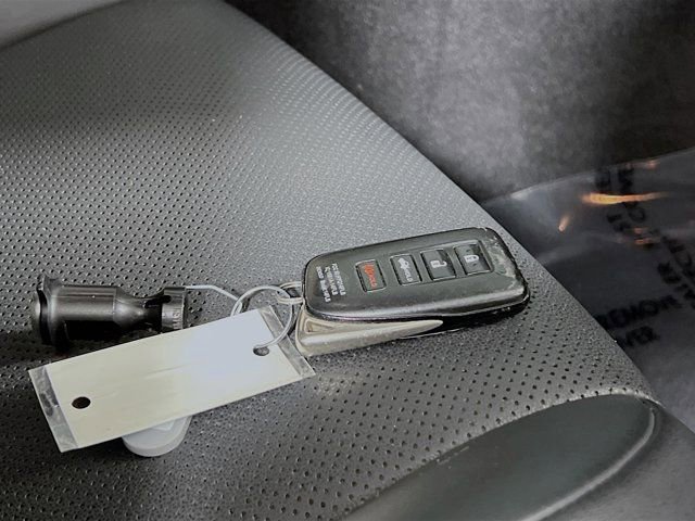 Used 2022 Lexus IS 300 300 image 33