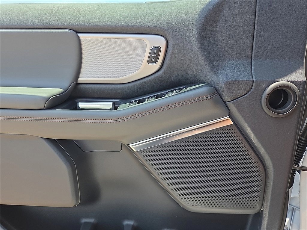 New 2025 Ford Expedition XL image 15