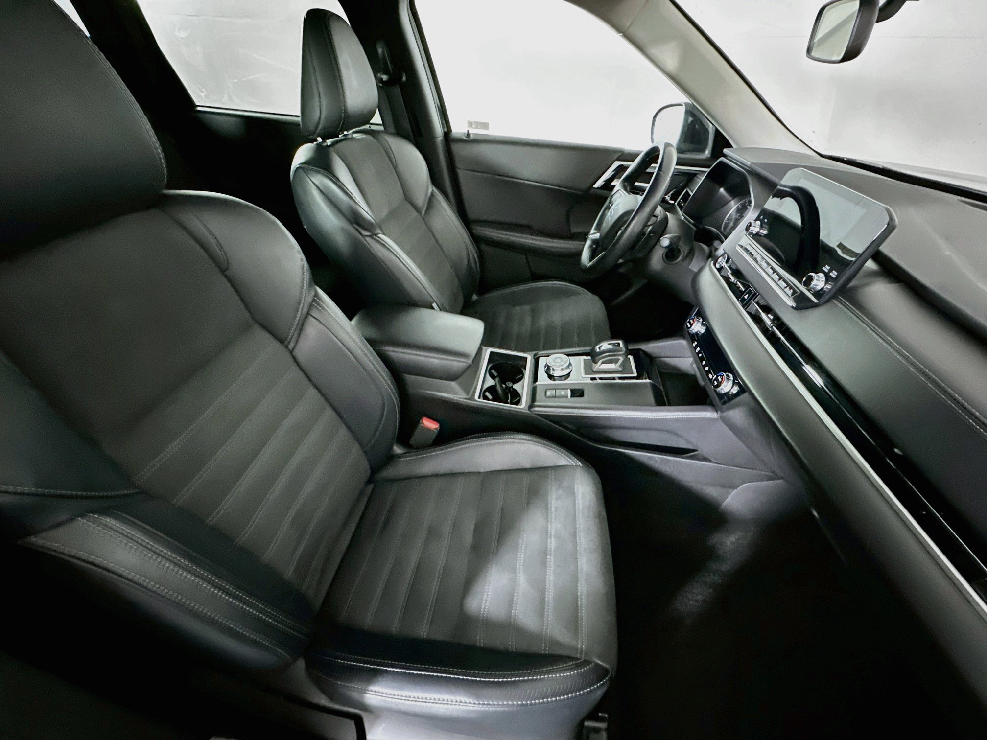 Used 2024 Mitsubishi Outlander SE AWD/4WD image 33